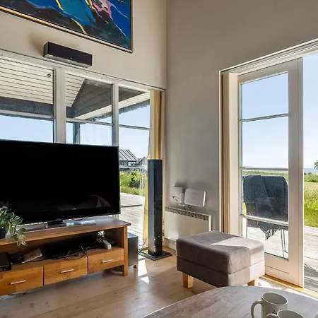 Awesome In With House Sea View Dom wakacyjny