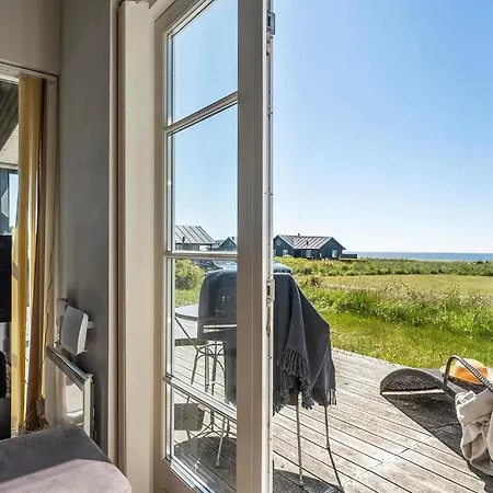Awesome In With House Sea View Dom wakacyjny Nysted